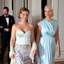 Crown Princess Mette-Marit and Princess Märtha Louise arrive for the official banquet at the Royal Palace  (Photo: Lise Åserud / Scanpix)